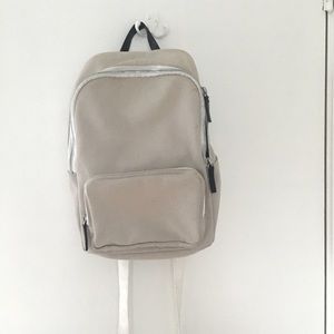 Everlane Modern Zip Backpack